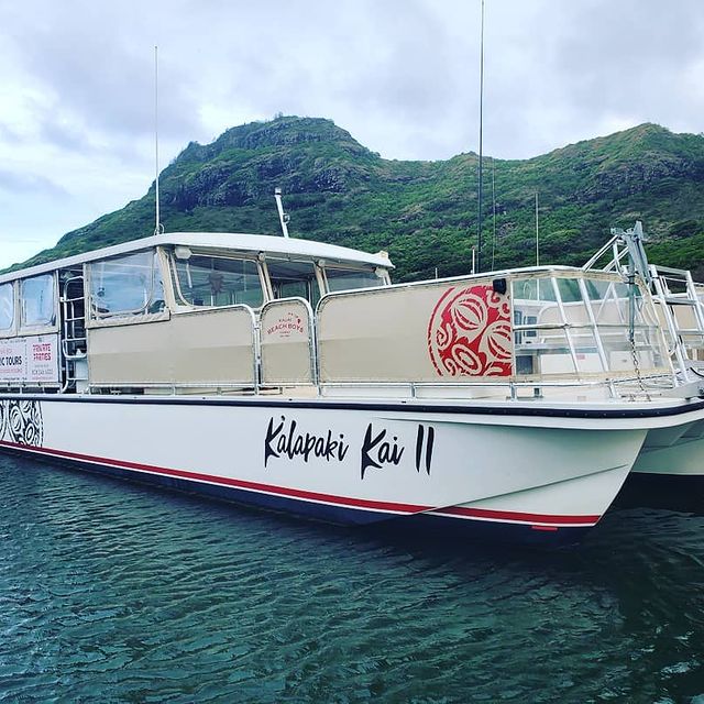 catamaran booze cruise kauai